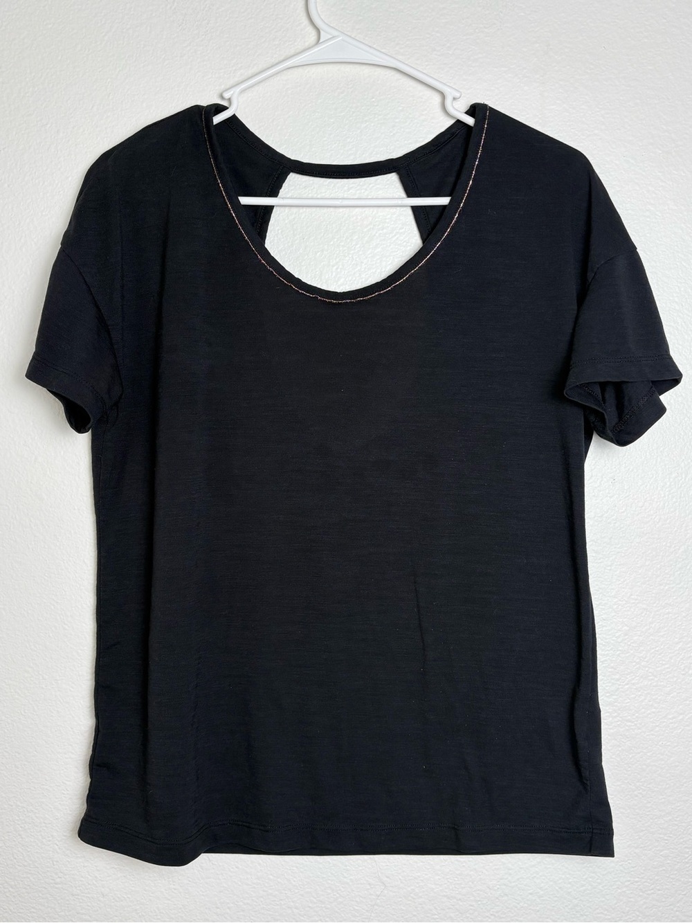 Nike Yoga Black Short-Sleeve Women's Tee Size Medium